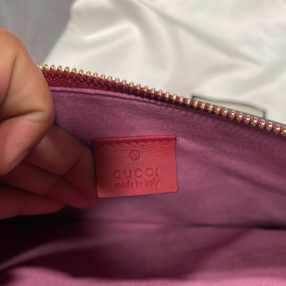 PRICE DROP!!
$375
(Was $595)
GORGEOUS Gucci pouch, with Bosco patch - Picture 5 of 8